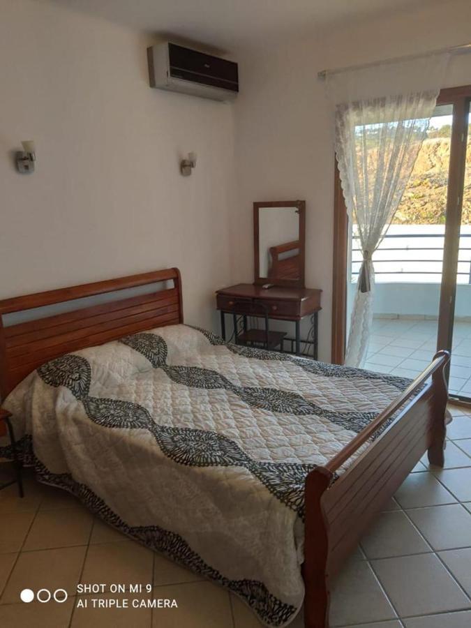 Studio Avec Piscine Et Wifi A Cabonegro Cabo Negro Dış mekan fotoğraf